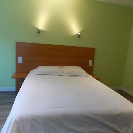 Le Hotel