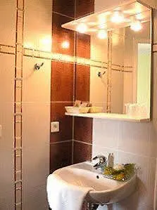 Le Hotel